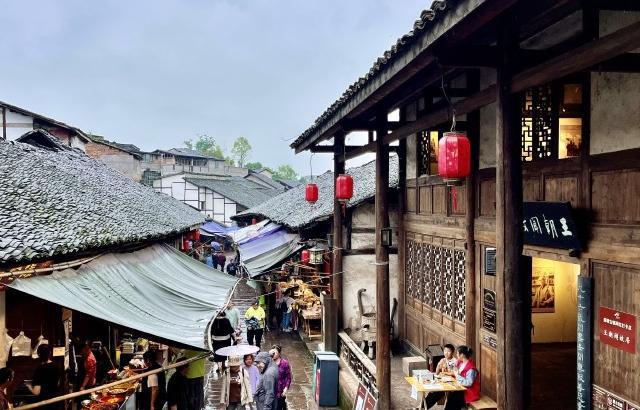 小米旗下热销手机,价格不到2000元,年货节重回低价